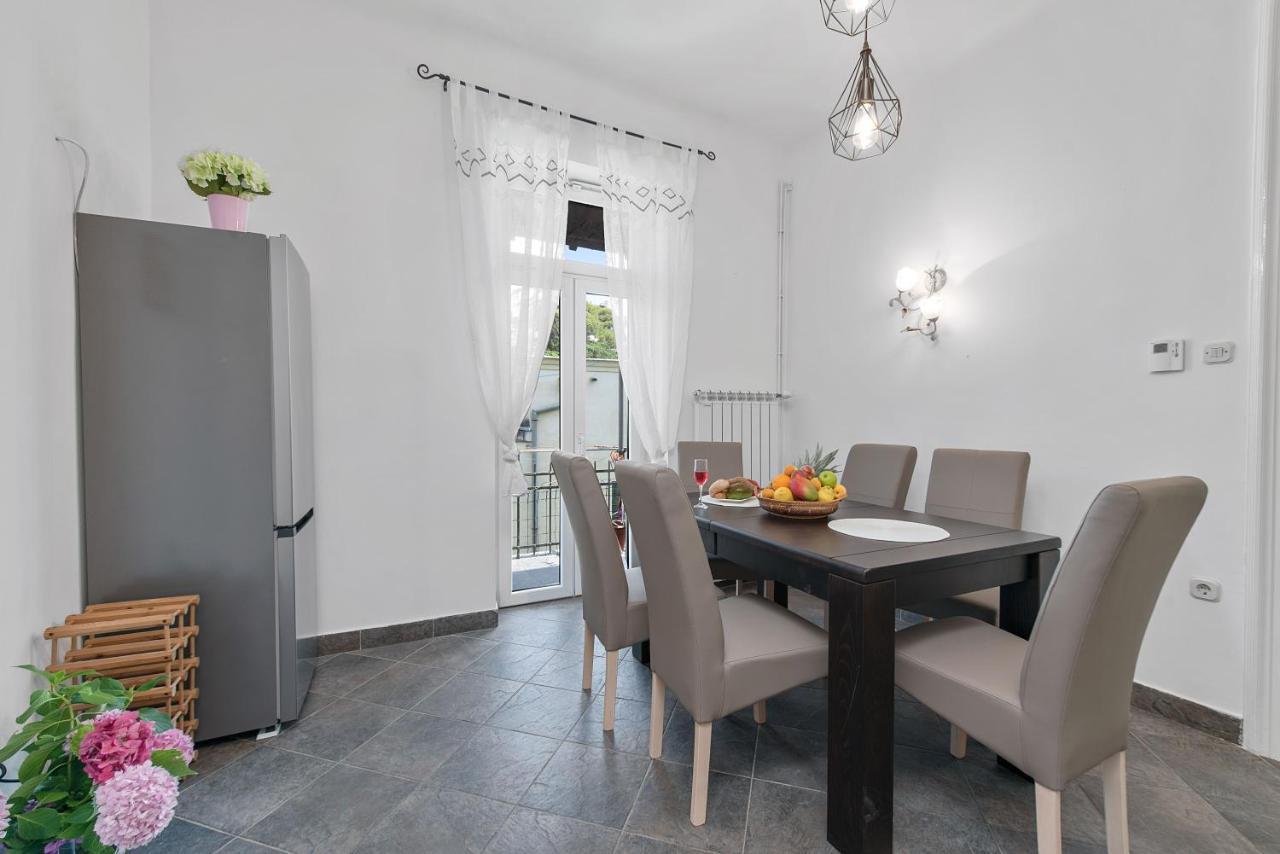 The Grand Mansion Residence On La Guardia Rijeka Buitenkant foto